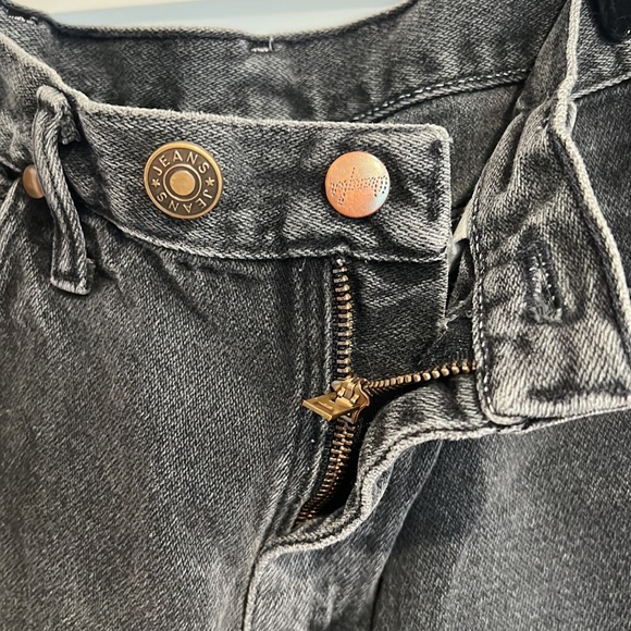 Black cutoff wrangler shorts - Picture 3 of 3